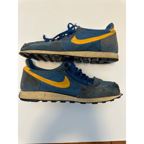 Men’s Size 12 Rare Vintage NIKE (USA) Internationalist Waffle Trainer Sneakers - Picture 1 of 7